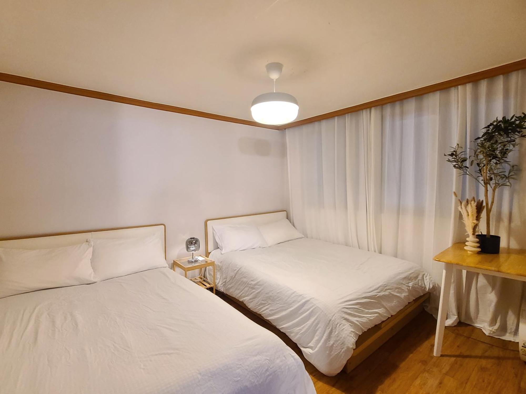 Yeonnam House Guest house *